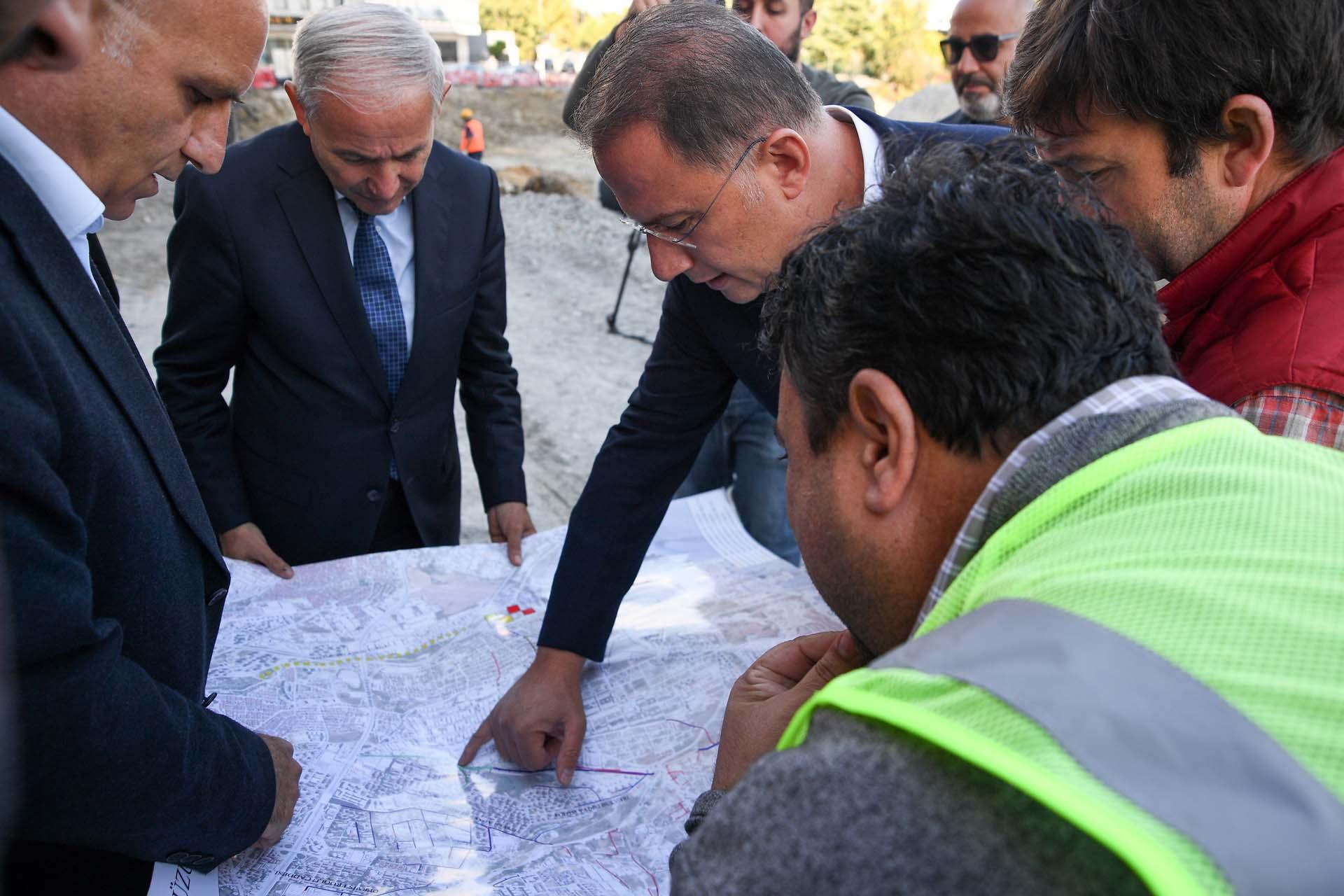 Beylikdüzü Belediyesi'nin afet koordinasyon ekibiyle toplantısı